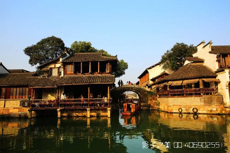 富婆去4s店买跑车，上去试驾时，一脚油门，豪车直接开走，太帅游戏画面